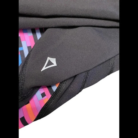 Girl’s Ivivva by Lululemon Cool Urbanite Black Mesh Leggings Sz 12 - Picture 4 of 5